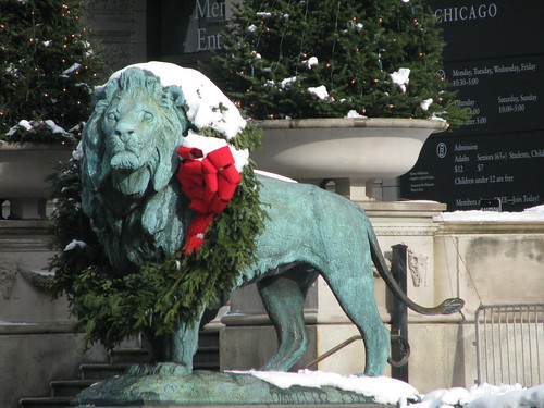 Lion statue in Chicago, IL
